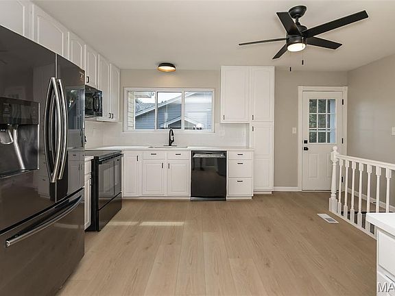 5th image of 2421 Muegge Rd