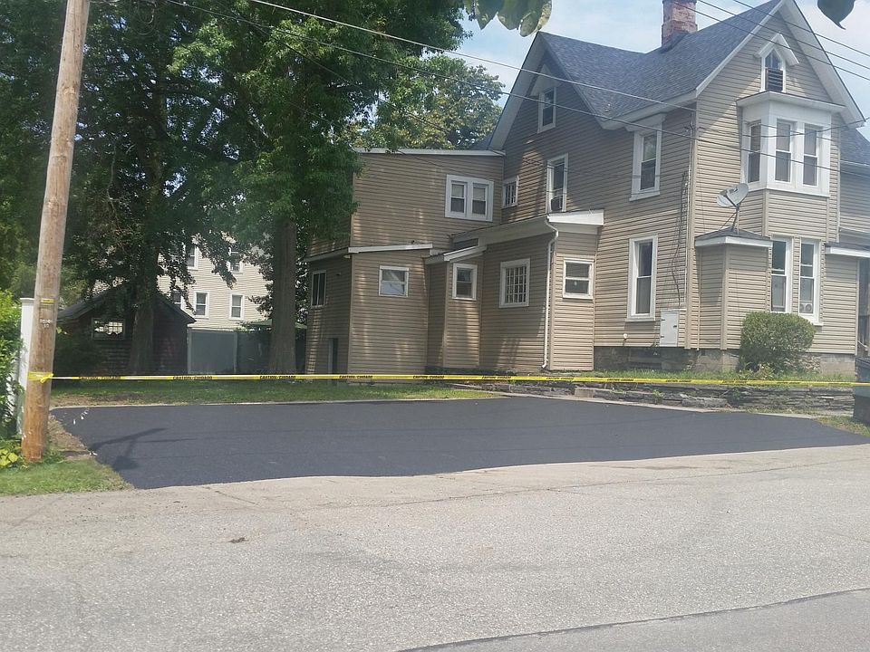 1st image of 16 Holbrook St APT 4