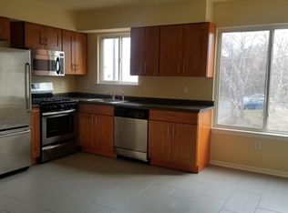 324 N Broad St, Trenton, NJ 08618