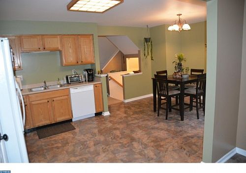4th image of 4444 Glenwood Dr