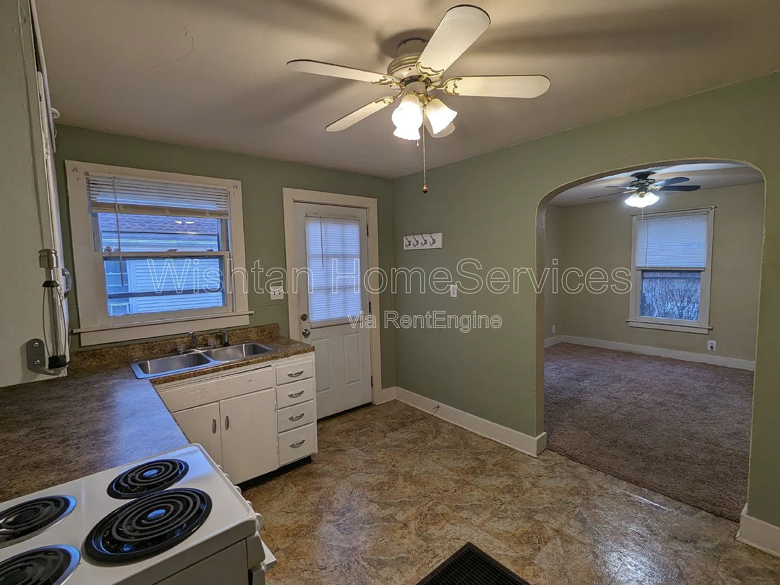 1 bed, 1.0 bath, $560 — Photo 2