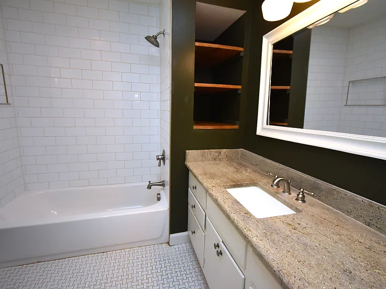 1800 Kirkwood Dr — Photo 30