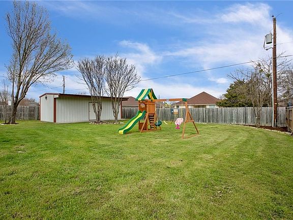 5th image of 208 Brookhaven Dr