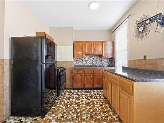 3rd image of 158 Hopkins Ave Floor 1