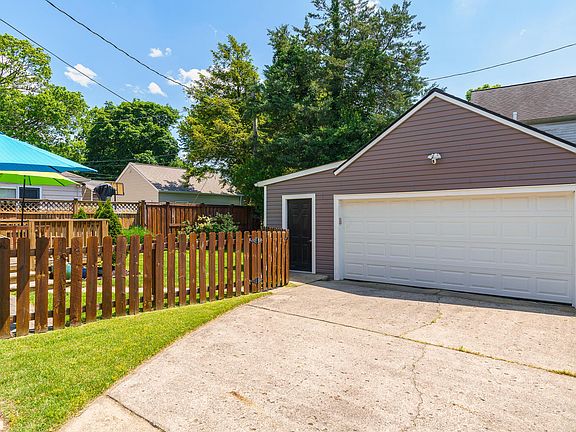 2nd image of 249 Montrose Way