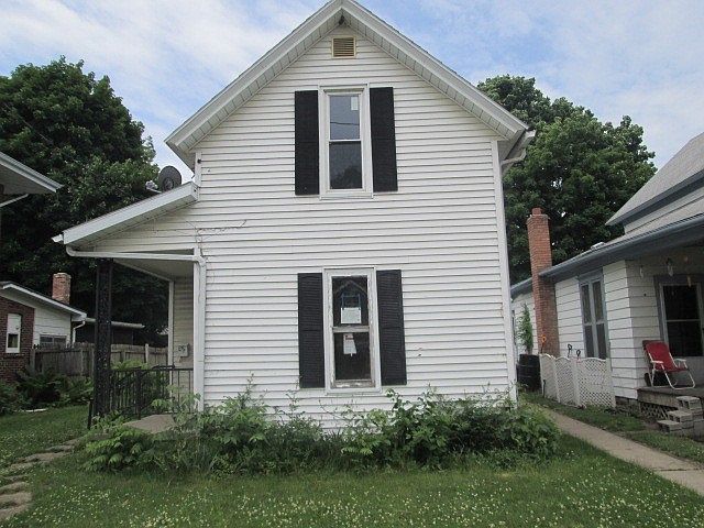 1st image of 417 N 1st St