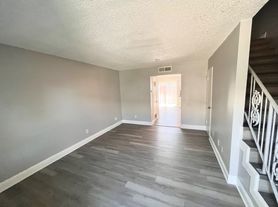 2006 N 1st St, Fresno, CA