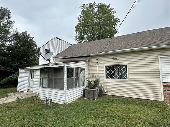 4th image of 402 S Olive St