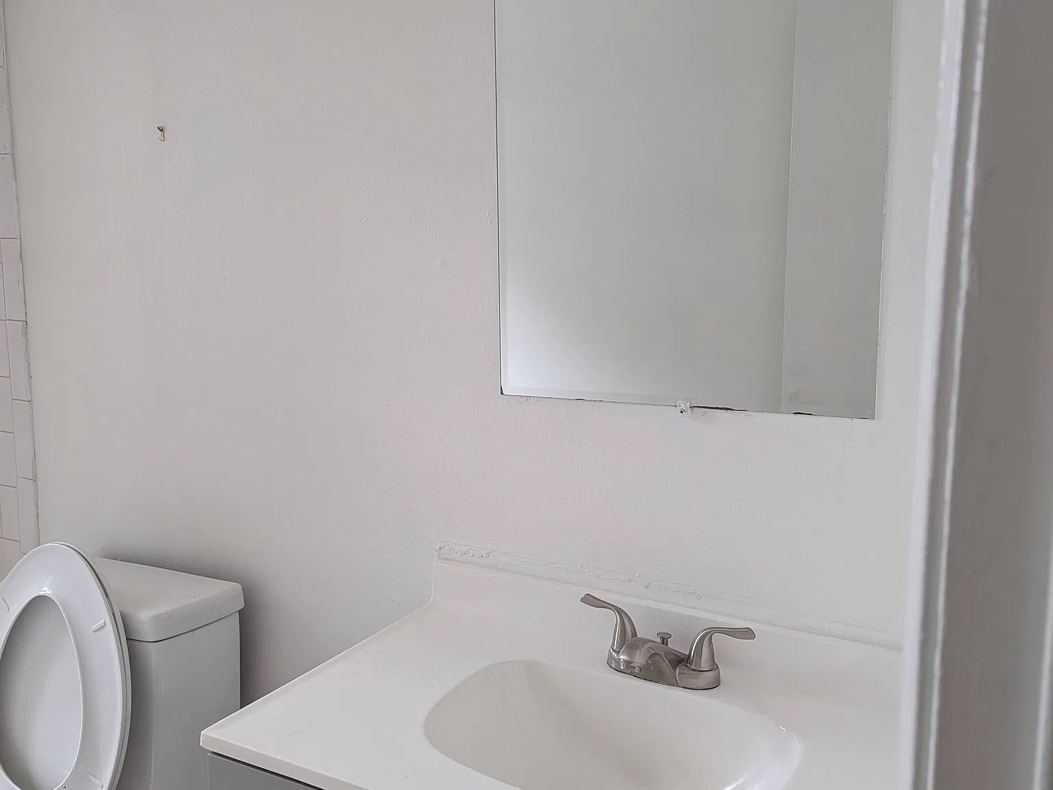 2 bed, 883 sqft, $850 — Photo 2