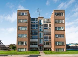 824 Brant St #9, Burlington, ON L7R2J5