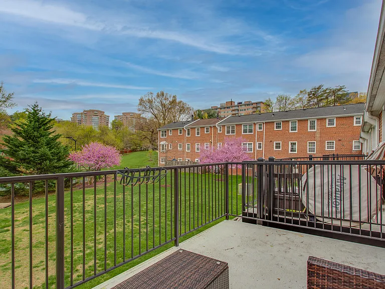 2707 S Walter Reed Dr #B — Photo 16