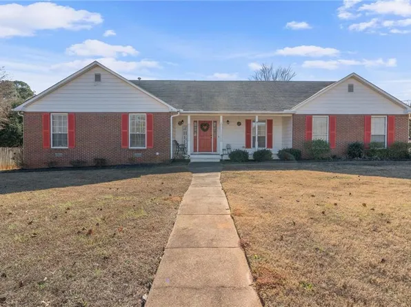 300 Jeremys Straight, Stockbridge, GA 30281