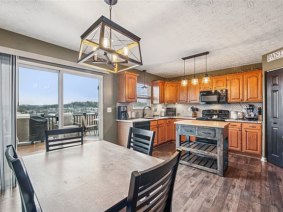4th image of 112 Alderwood Dr