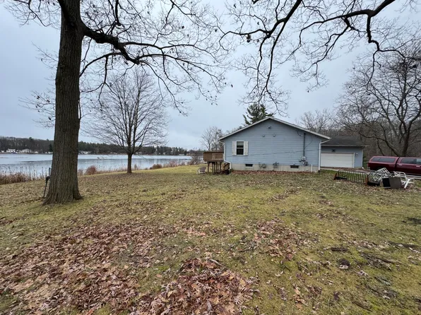 16900 Falcon Dr NE, Sand Lake, MI 49343