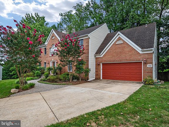 3rd image of 1021 New Dawn Ln