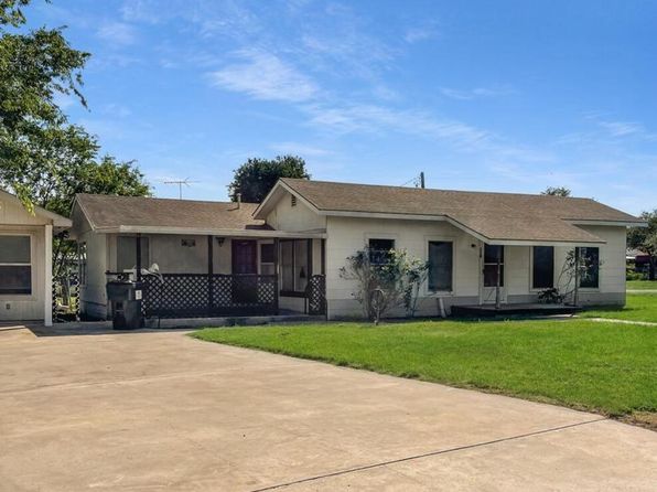 200 irvin, Falls City, TX 78113