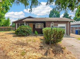 825 S Magnolia St, Cornelius, OR 97113
