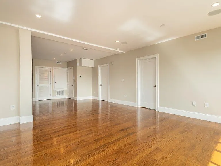 339 D St — Photo 8