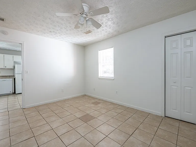 8365 Warren Dr — Photo 29
