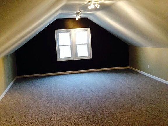 3rd image of 2815 Macklem Ave