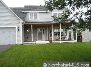 574 Falcon Ridge Rd, Woodbury, MN 55125