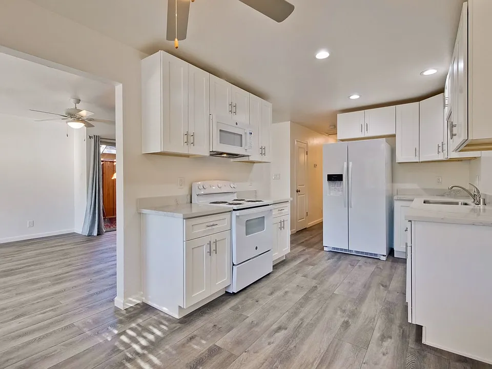 Updated Sunnyvale Home l 2 Bedrooms l Great Location!