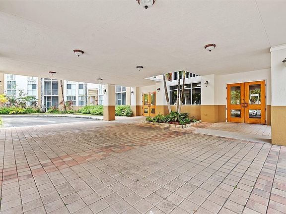 3rd image of 9805 NW 52nd St APT 216