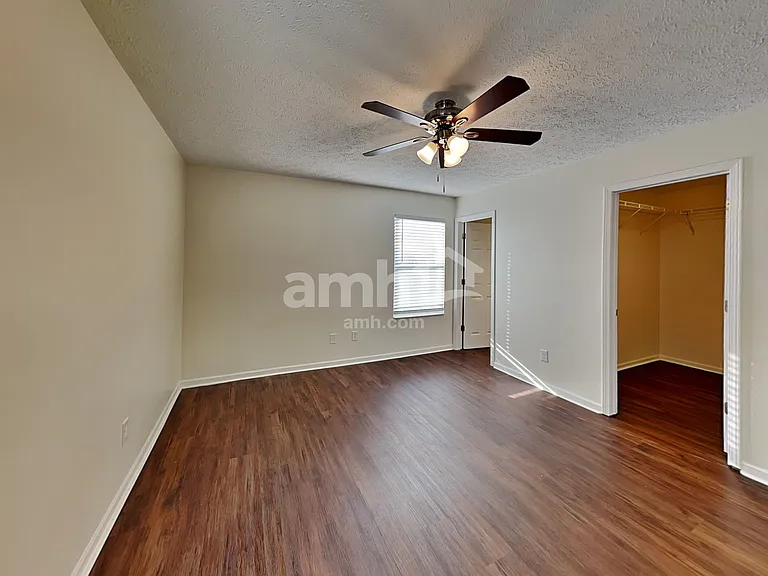2274 Farmland Dr — Photo 10