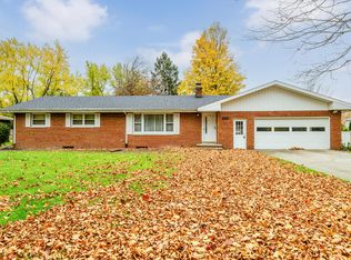 1884 Acorn Dr, Saint Joseph, MI 49085