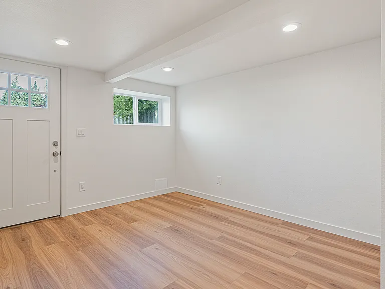 14325 Phinney Ave N #2 — Photo 6