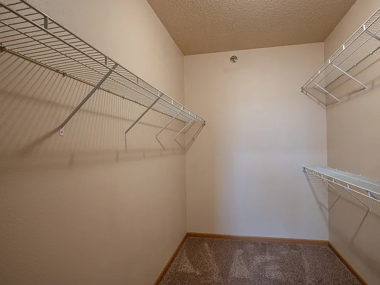 Fargo, ND West Lake Apartments | Closet