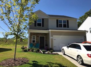 9235 Avery Meadows Dr, Charlotte, NC 28216