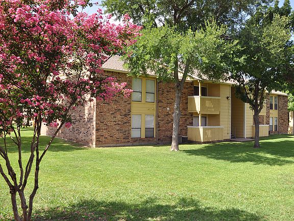 Wintergreen Place Apartments Exterior