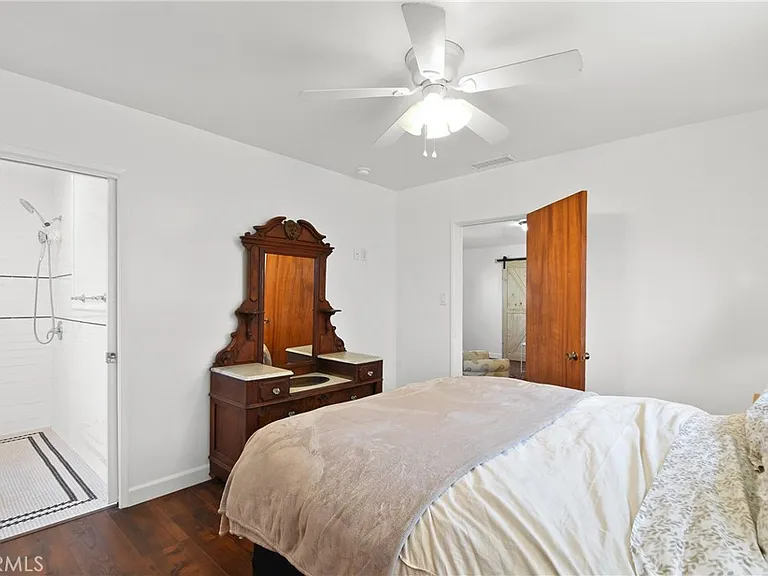 642 W Terrylynn Pl #A — Photo 10