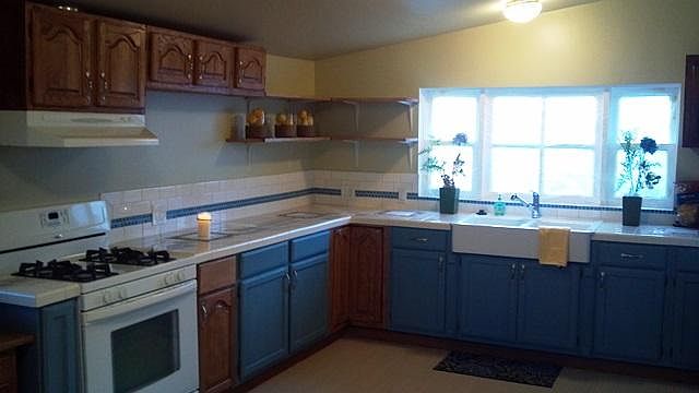 2nd image of 757 Mountain Ave