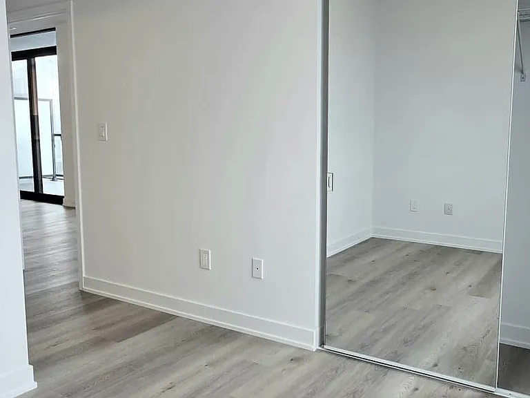 2075 Lakeshore Rd #2209 — Photo 13