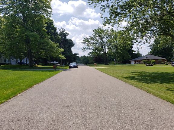 4th image of 2959 Lynn Dr