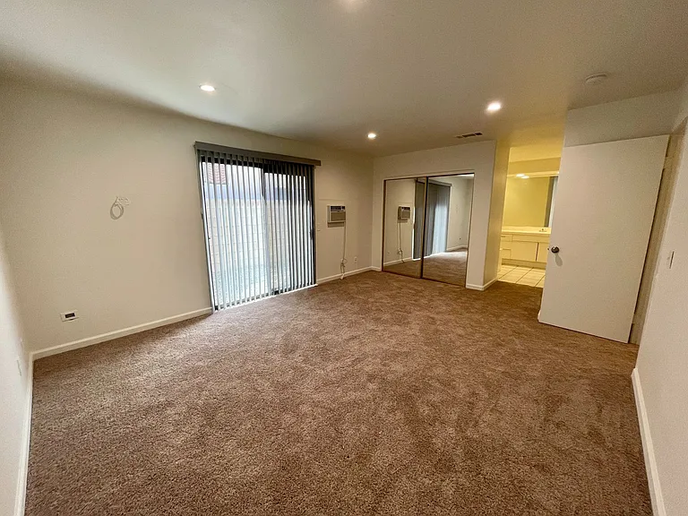 PS T 33387 — Photo 28
