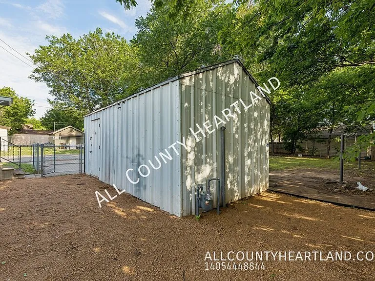 2145 NW 32nd St — Photo 10