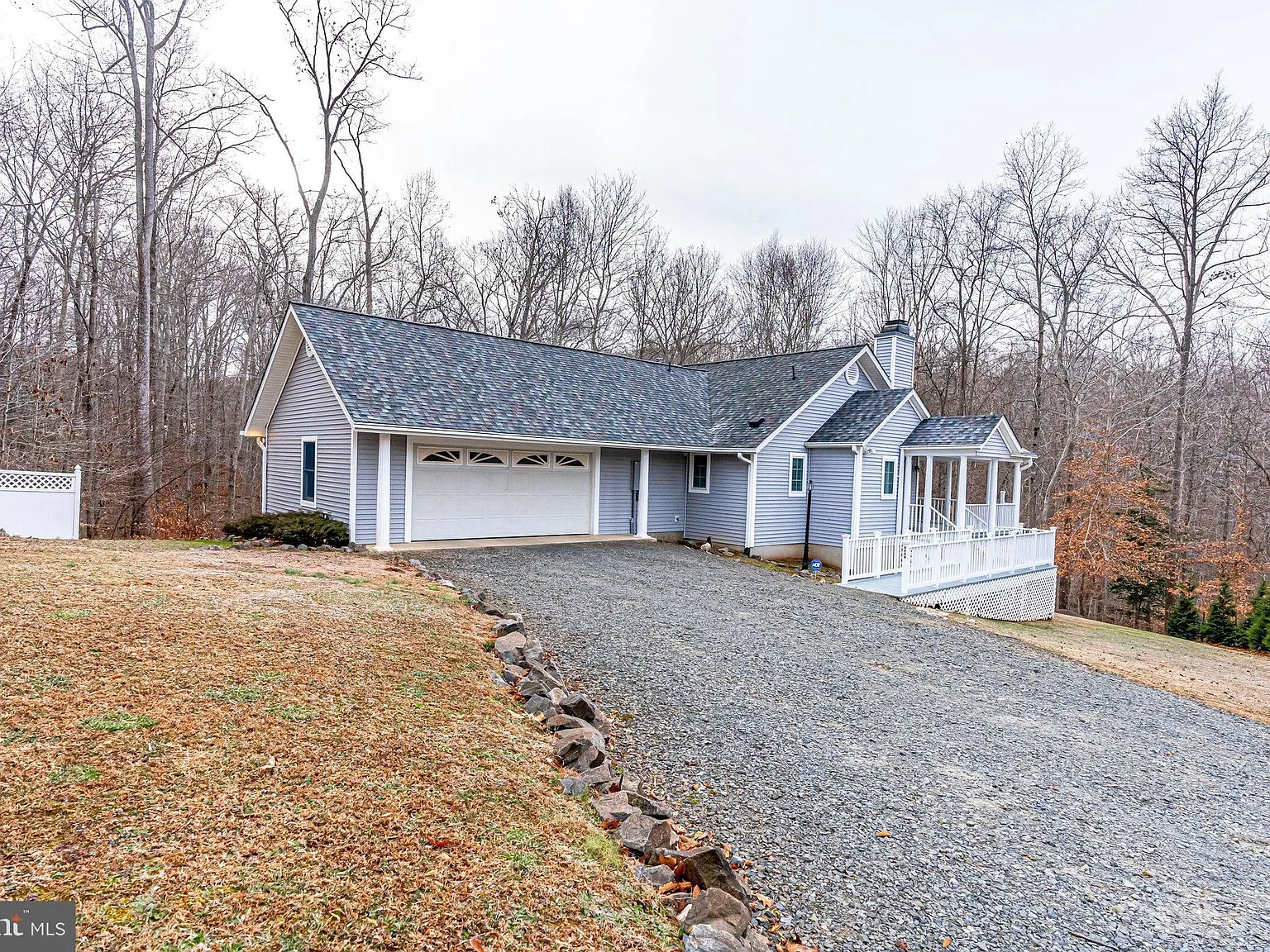 4 bed, 3.0 bath, 2250 sqft, $3,495 — Photo 4