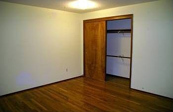 3rd image of 7618 McKinley Ave