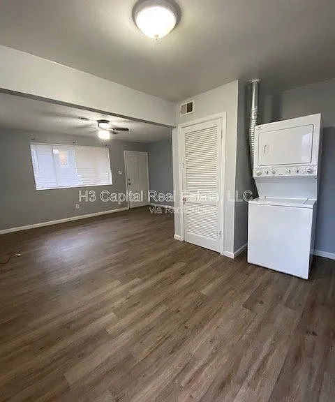 208 W Thomas St — Photo 3