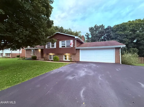 243 Elm Ln, Duncansville, PA 16635