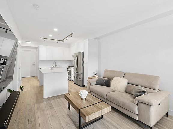 5th image of 20673 78th Ave #503