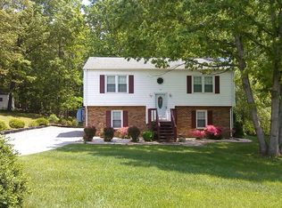 110 Settlement Dr, Lynchburg, VA 24502