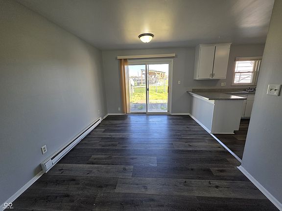 5th image of 3823 Biscayne Rd