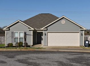 304 Worchester Cir, Perry, GA 31069