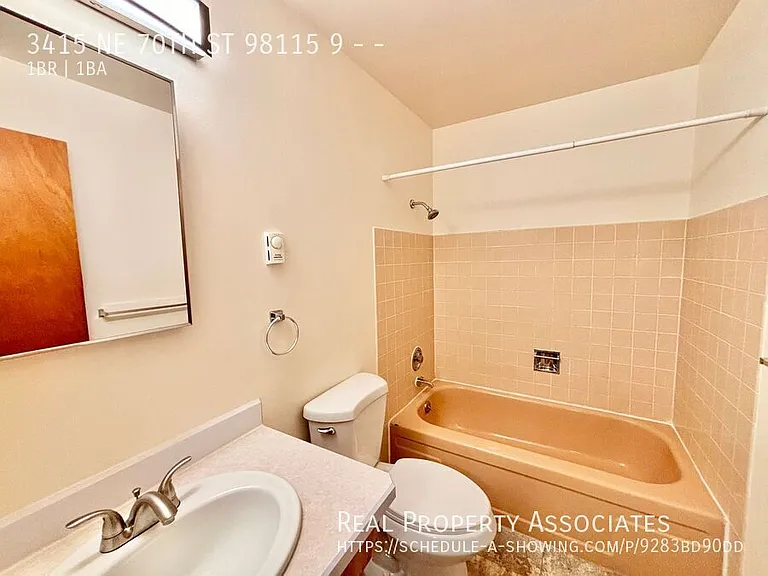 3415 NE 70th St #98115-9 — Photo 15