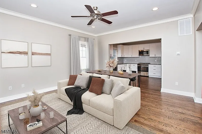 2 bed, 2.5 bath, $4,300 — Photo 4