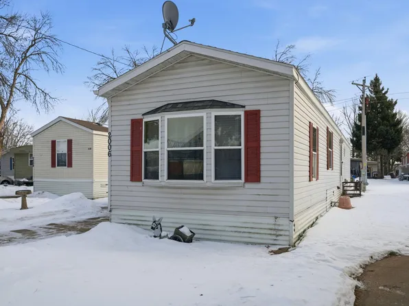 2006 Flamingo Dr NE, Ham Lake, MN 55304